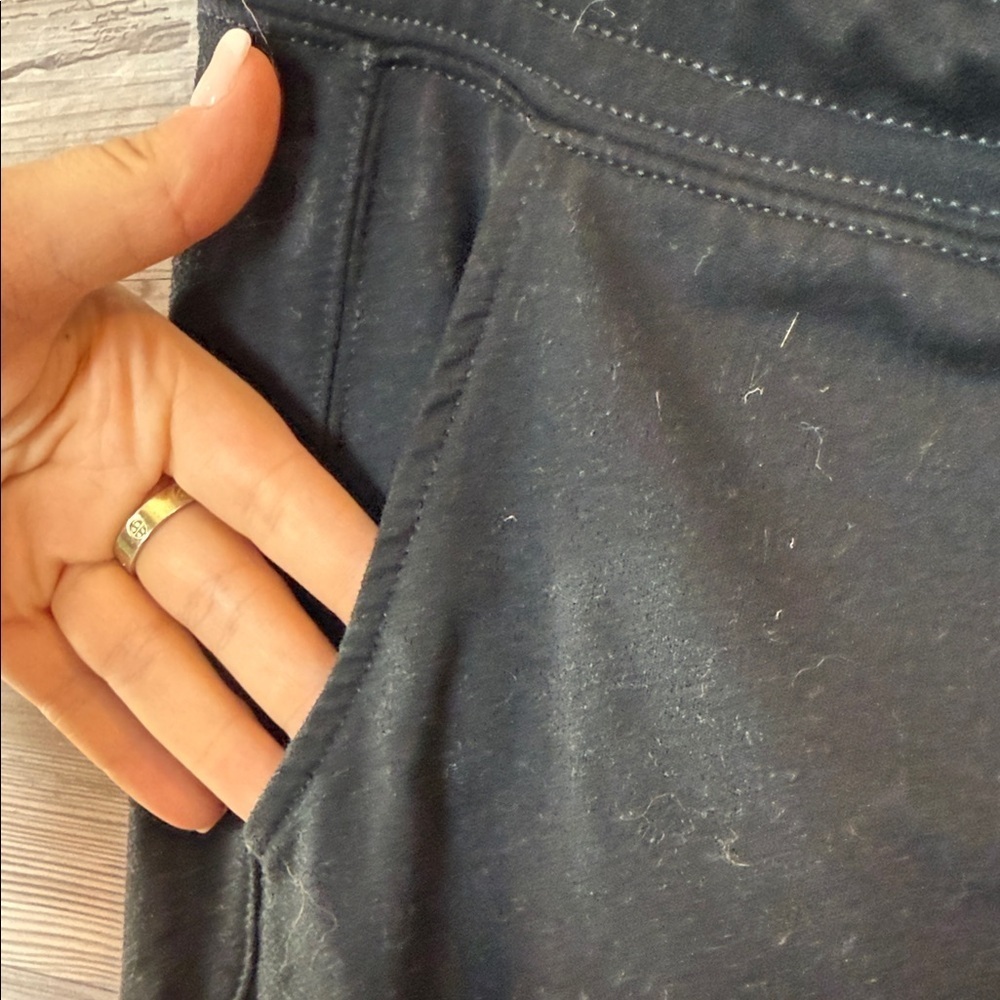 American Eagle Women’s Black Jogger Pants - Picture 3 of 5